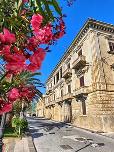 Palazzo Batolo