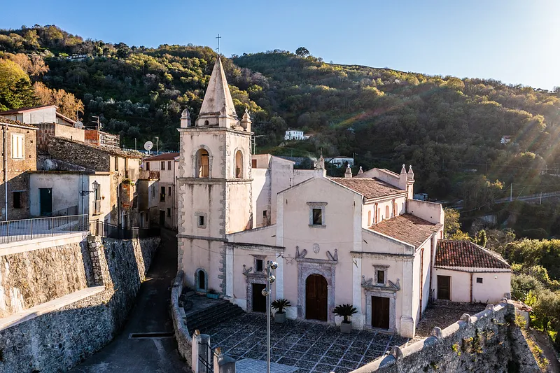 Chiesa di Maria SS. Annunziata - Capri Leone